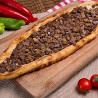 Kavurmalı Pide
