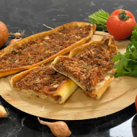 Kıymalı Pide